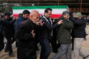 Us Military Refueling Plane Goes Down In Iraq; 4 Dead As Rescue Efforts Continue