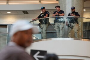 Trump Says He’ll Sign Order To Pay Tsa Agents As Congress Struggles To Reach Funding Deal