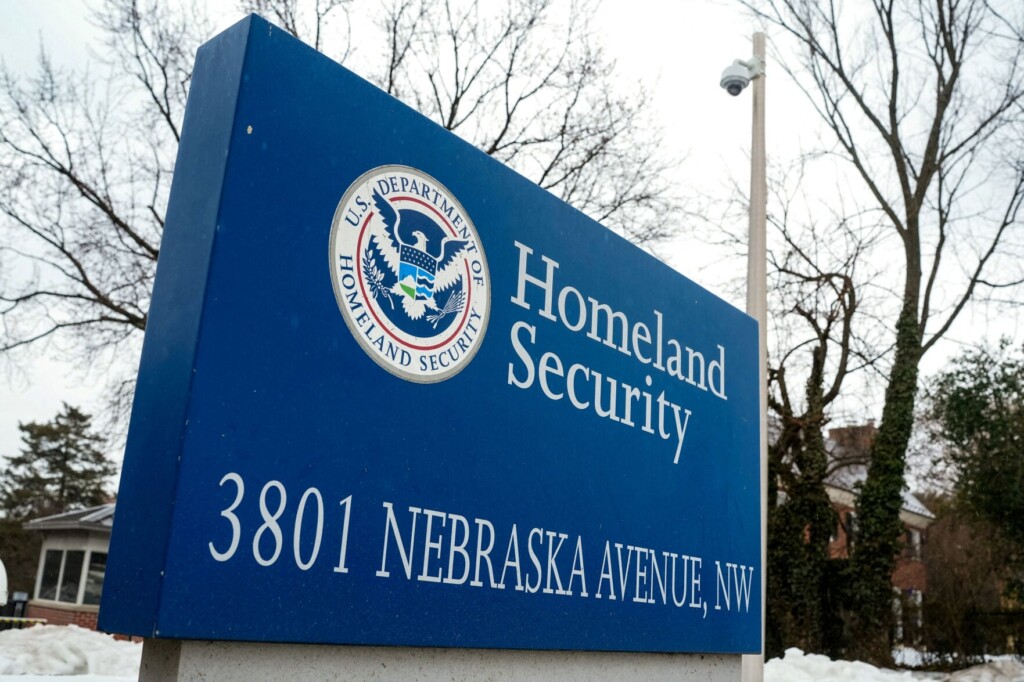 Trump Signs Bill To Fund Dhs Agencies Including Secret Service, Tsa