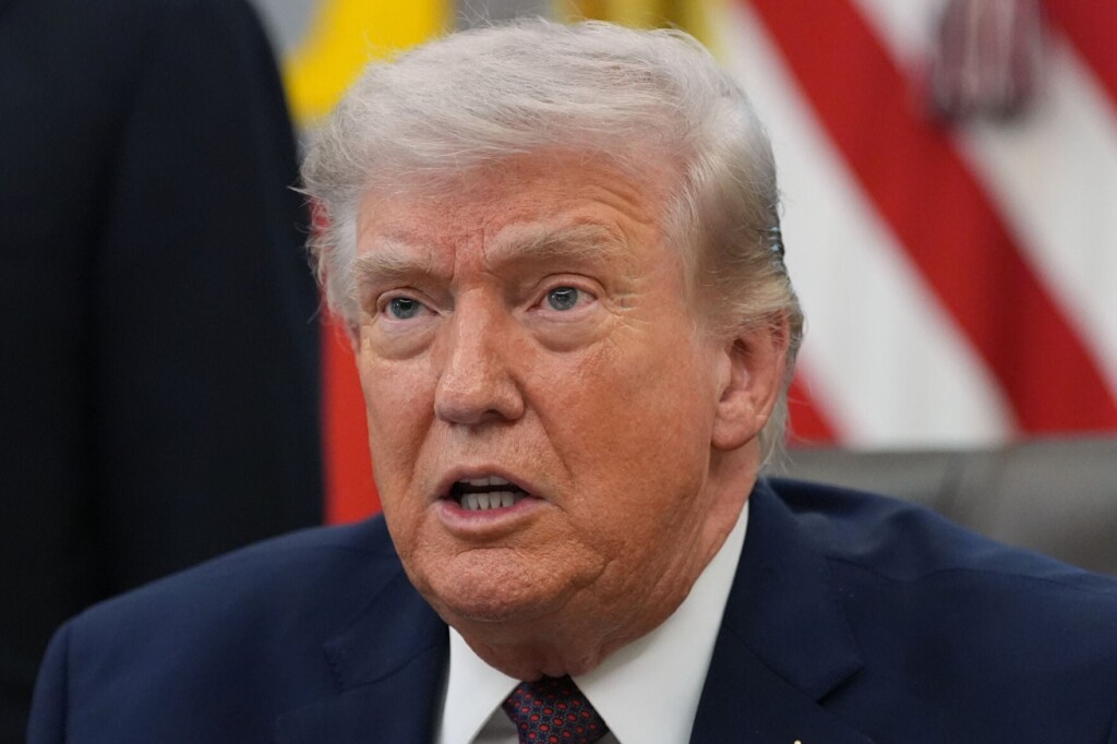 Trump Says He’ll Sign Order To Resume Pay For Homeland Security. His Move Bypasses Congress