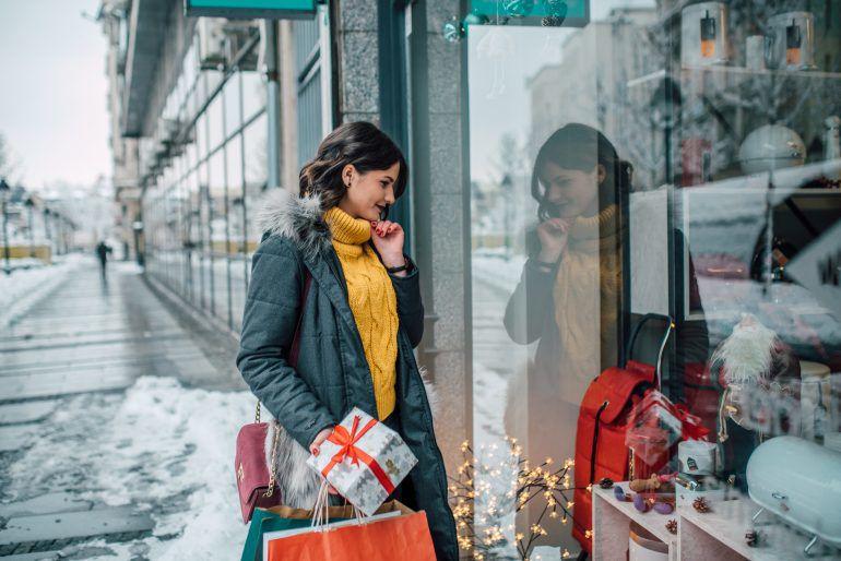 How Procrastinators Can Win At Gift Giving