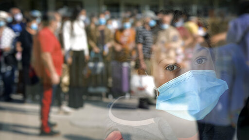 Romanian Families Protest Mandatory Use Of Masks In School