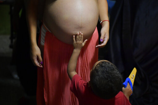 Ap Photos: Mothers To Be Face Challenges In Venezuela