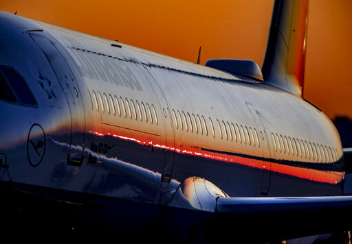 Lufthansa Pulls More Big Jets, Issues Gloomy Outlook