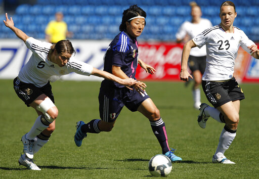 Women’s World Cup Winner Nagasato Joins Men’s Club In Japan