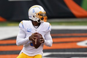 Ap Source: Chargers’ Team Doctor Punctured Taylor’s Lung
