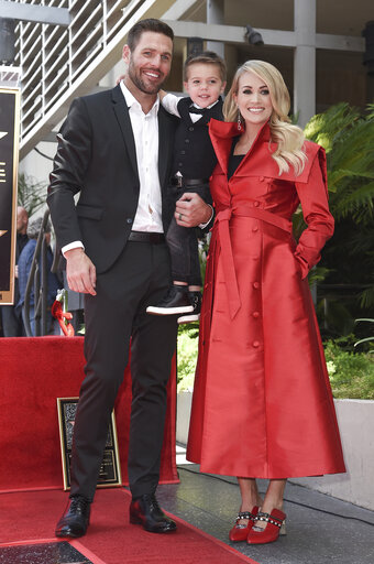 Q&a: Underwood On Holiday Album And Her Little Drummer Boy