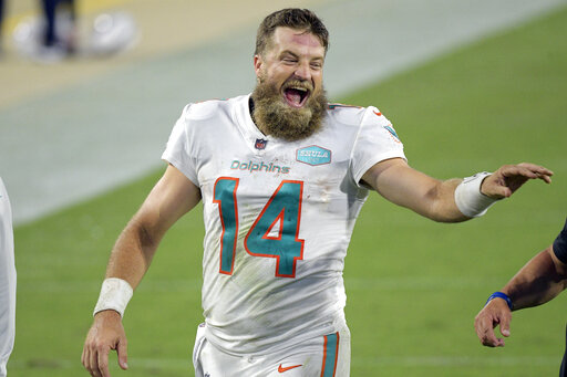 Fitzpatrick Keeps His Job As Dolphins Qb For Another Week
