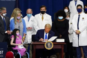 Trump’s $200 Prescription Cards Won’t Hit Mailboxes Just Yet