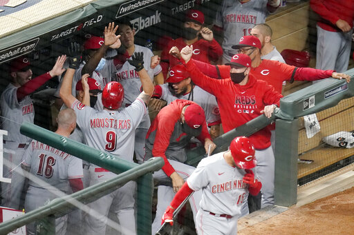 Reds Top Twins 7 2, Clinch 1st Playoff Spot Since 2013