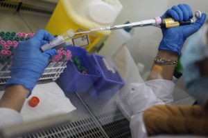 French Virus Testing Labs Under Strain Amid Resurgent Demand