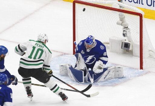 Perry Gives Stars 1 0 Lead After 1 In Game 5 Of Cup Final