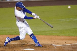 Betts Leaves Dodgers Game After Being Hit By Pitch