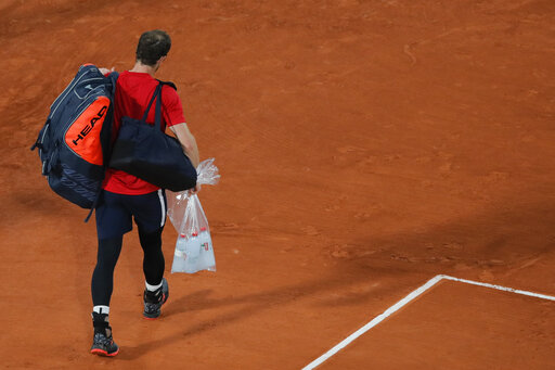Wawrinka Routs Murray In Slam Champ Matchup At French Open