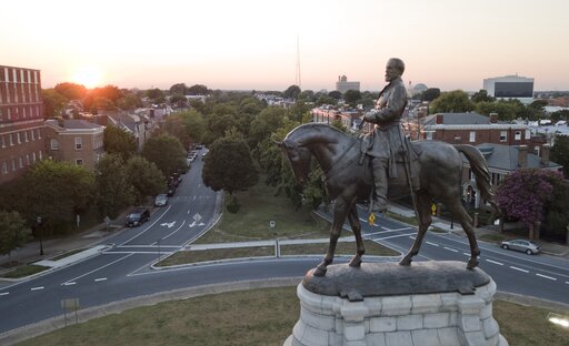Poll: Virginians About Evenly Divided On Confederate Statues