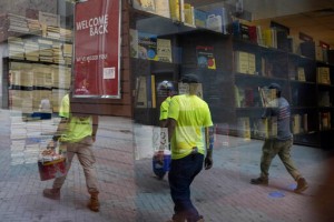 Consumer Confidence Posts Solid Gain To 101.8 In September