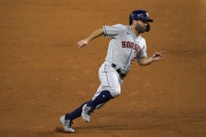 Yuli Gurriel Takes Pay Cut To $7m To Stay With Astros