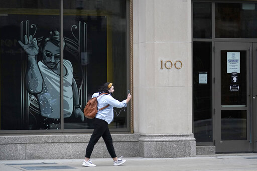 Salt Bae’s Restaurant Apologizes After Coronavirus Closure