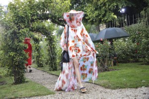 Kenzo Gets The Buzz At Bee Themed Paris Fashion Week Show