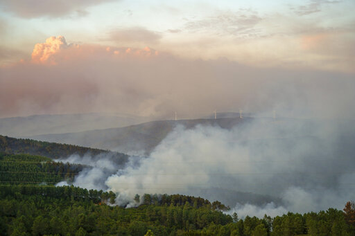 1,000 Firefighters, 15 Aircraft Battle Wildfire In Portugal