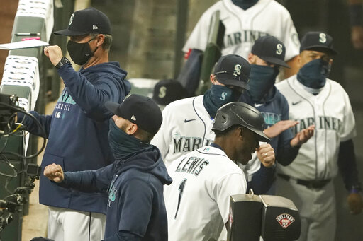 Mariners Rally To Topple Athletics 6 5 In Dh Opener