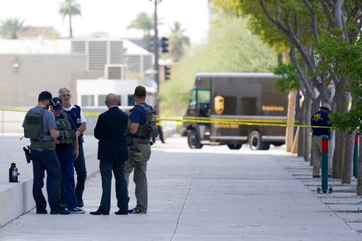 Phoenix Courthouse Shooting Suspect Agrees To Remain Jailed