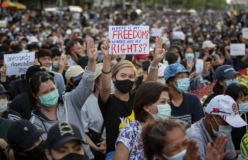 Thai Protesters Hold Ambitious Rally For Democratic Reforms