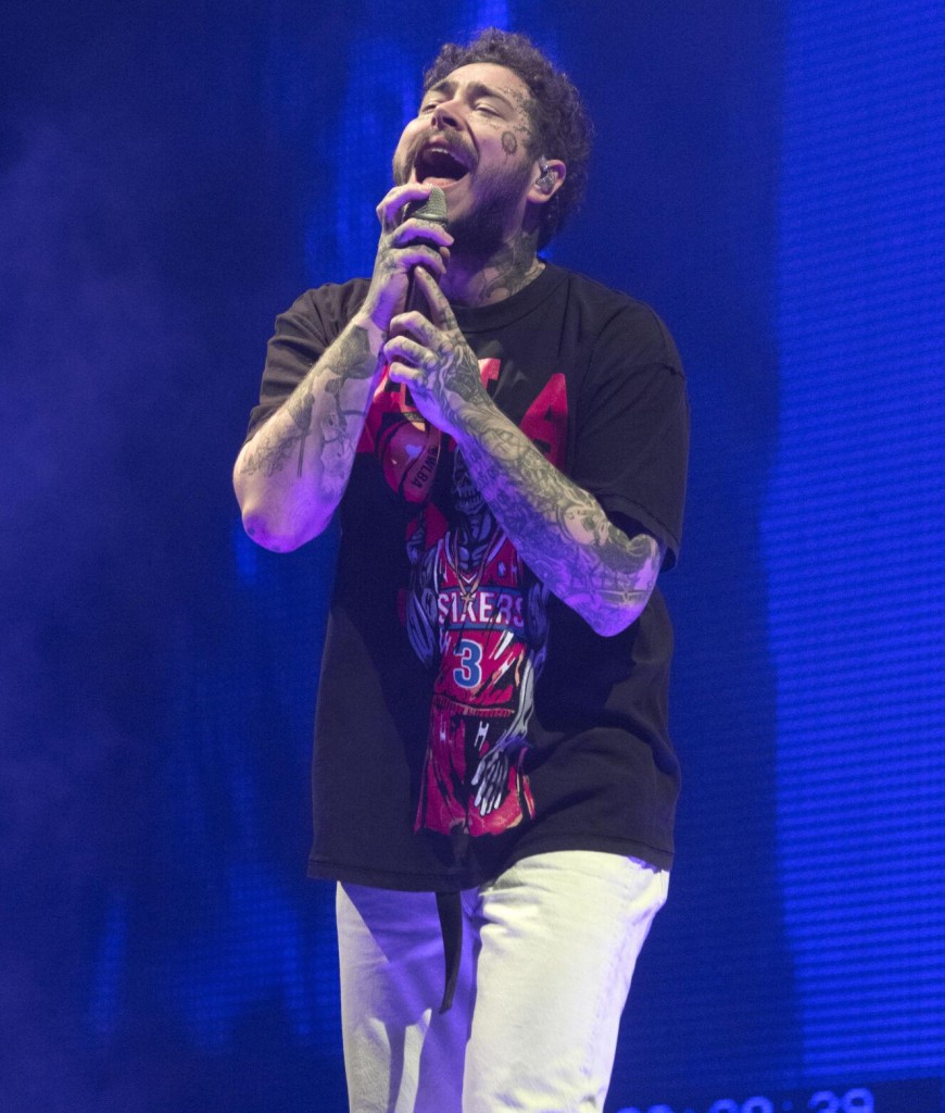 Post Malone, Kelly Clarkson, Bts Set For Billboard Awards