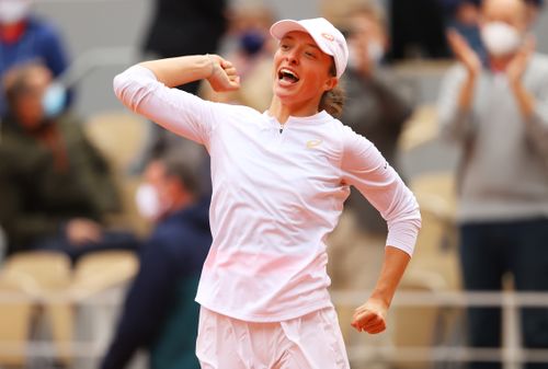 Iga Swiatek Beats Sofia Kenin At French Open For First Grand Slam Title