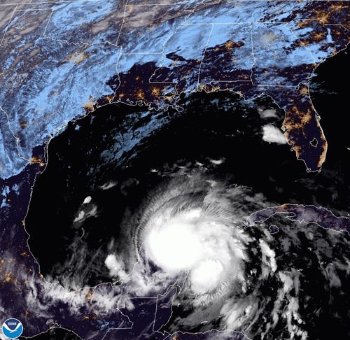 Tropical Storm Zeta Makes Its Way Toward The Us Coast After Slamming Into Mexico As A Hurricane