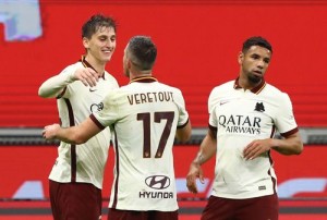 Zlatan Ibrahimovic Scores Twice As Serie A Leader Ac Milan Draws Against As Roma