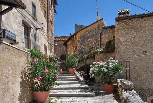 Santo Stefano: This Idyllic Italian Village Will Pay You To Move There