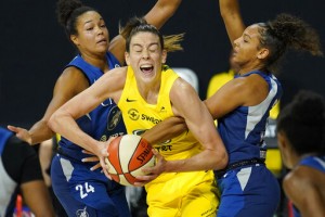 Bird, Stewart Look To Lift Seattle Past Aces To Fourth Title