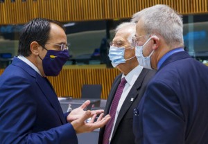 Eu To Slap Sanctions On Russia Officials Over Navalny Attack
