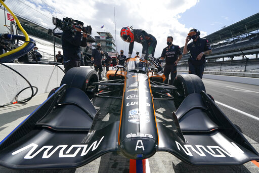 Castroneves Follows New Path In Return To Indianapolis