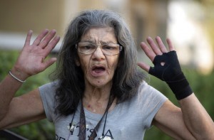 ‘lady Ninja’ Pummels Assailant Who Attacked Elderly Friend