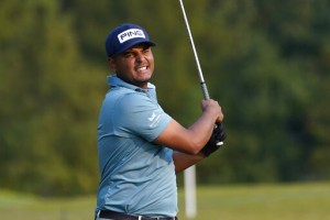 Munoz Picks Up Where He Left Off, Shares Lead In Mississippi