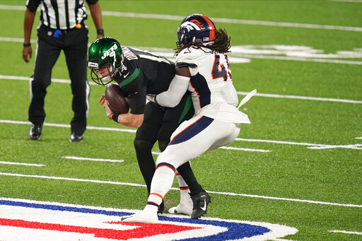 Jets Qb Darnold Leaves Game After Hard Sack, Then Returns