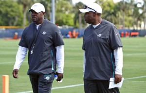 Nfl Players Past And Present Want More Action From Owners