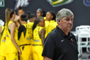 Aces Hope For Winning Hand In Game 2 Of Wnba Finals