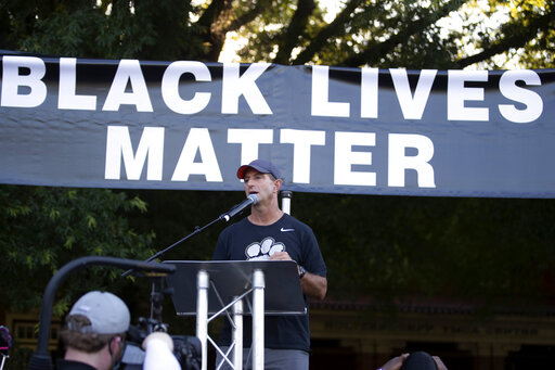 Lawrence’s 3 Tds Lead No. 1 Clemson To 41 23 Win Vs Virginia