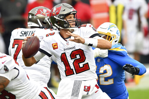 Brady Throws For 5 Tds, Bucs Rally To Beat Chargers 38 31
