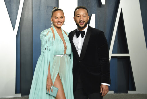 Chrissy Teigen And John Legend Grieve Their Miscarriage