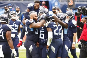 The Latest: Matchup Of Unbeatens Highlights Early Games