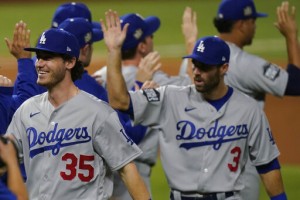 Bellinger Back In Cf For La With Roof Closed For Game 5