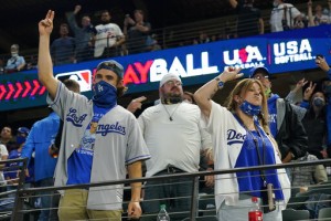 Rays, Dodgers Grateful To Have Fans At Neutral Site Series