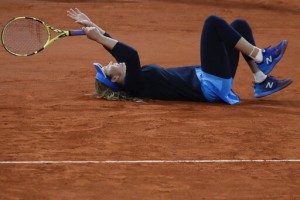 The Latest: Collins Wins To Set Up All American Quarterfinal