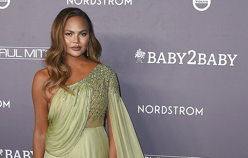 Chrissy Teigen Delivers Heartfelt Essay On Miscarriage