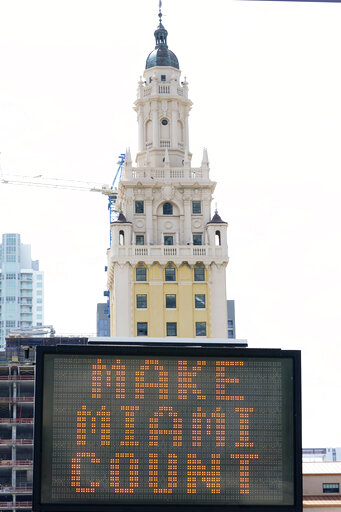 Census Head Says Order Is Being Obeyed, But Gripes Continue