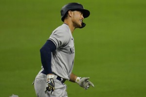 Stanton’s 2 Big Homers Not Enough To Power Yankees In Game 2